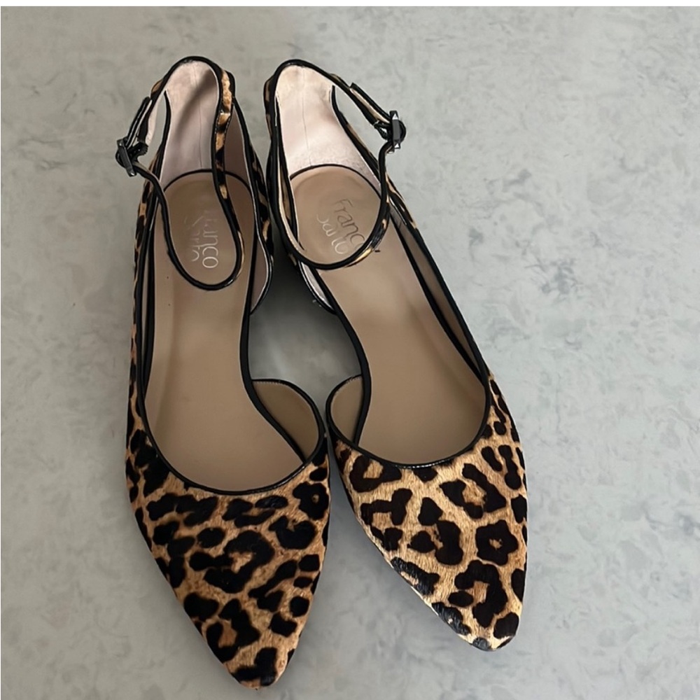 Like new Franco Sarto calf hair, leopard print flats.